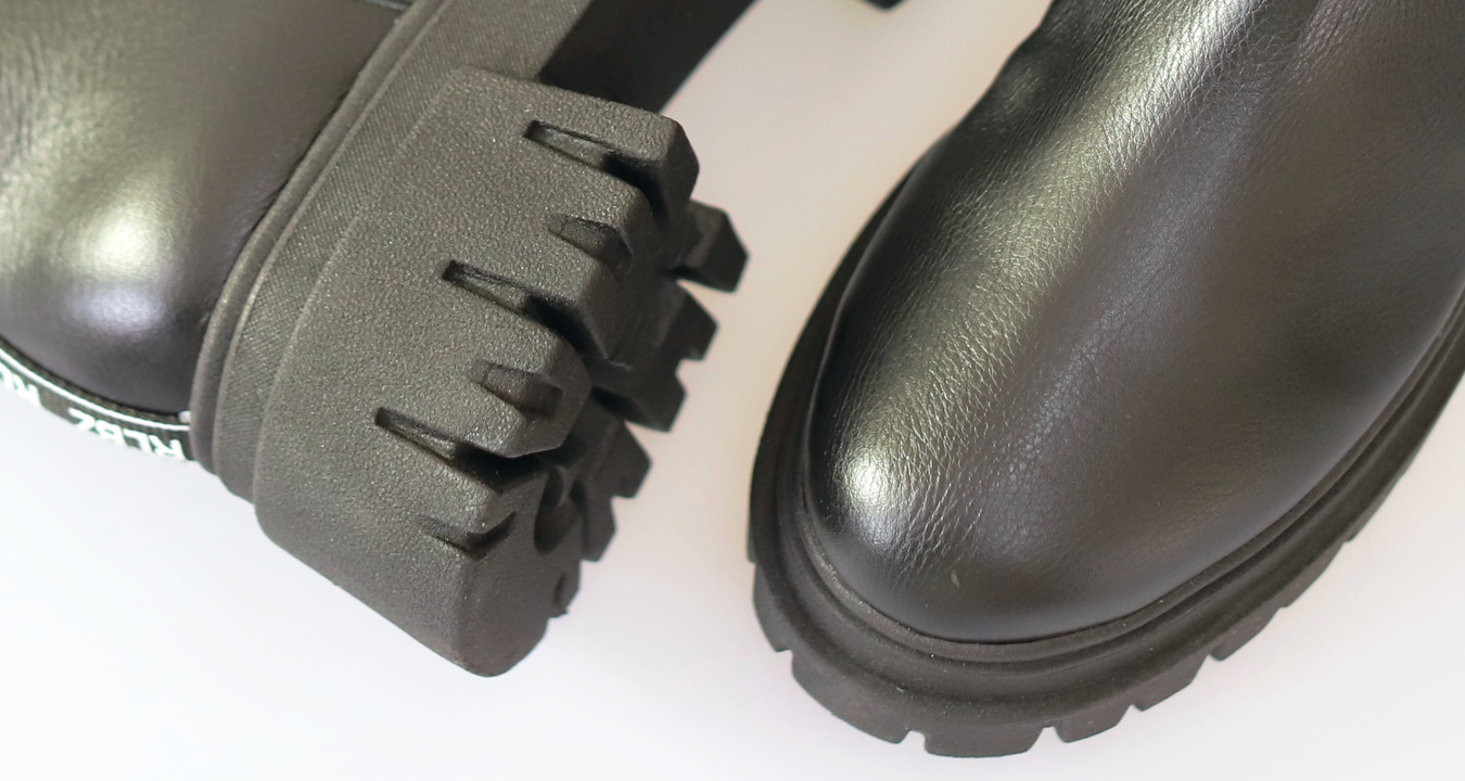 Bota coturno hotsell raphaella booz